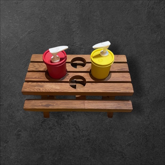 Tupperware brand  picnic table mini set . Missing salt and pepper shakers - Picture 2 of 11